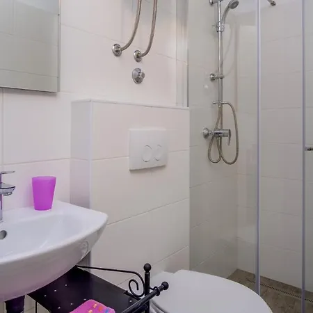 House Oceanne 30m From The With Sea View Holiday home Miholascica